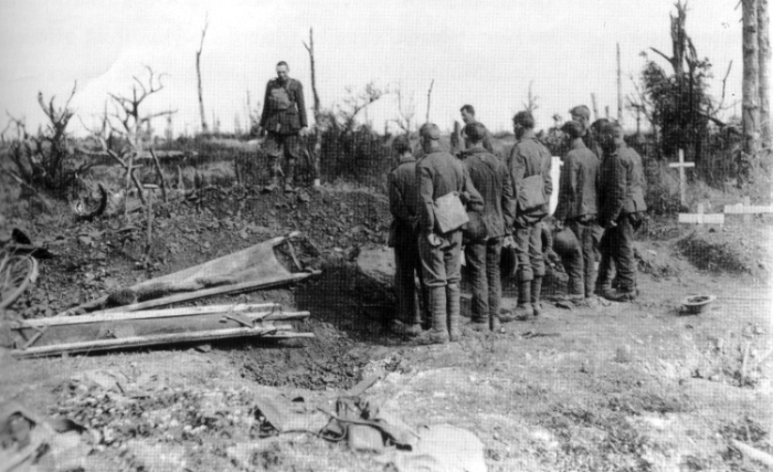 Burial near Gommecourt